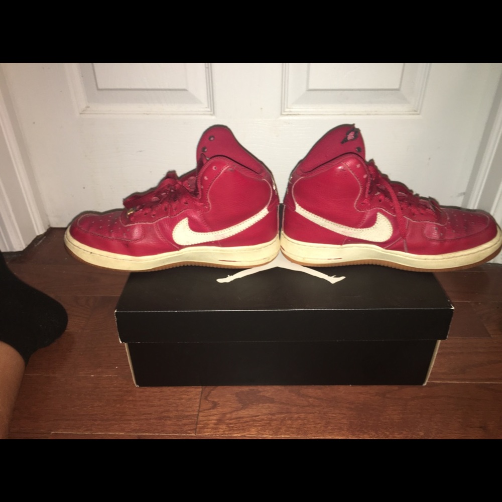 Shoes - Picture 5 of 15
